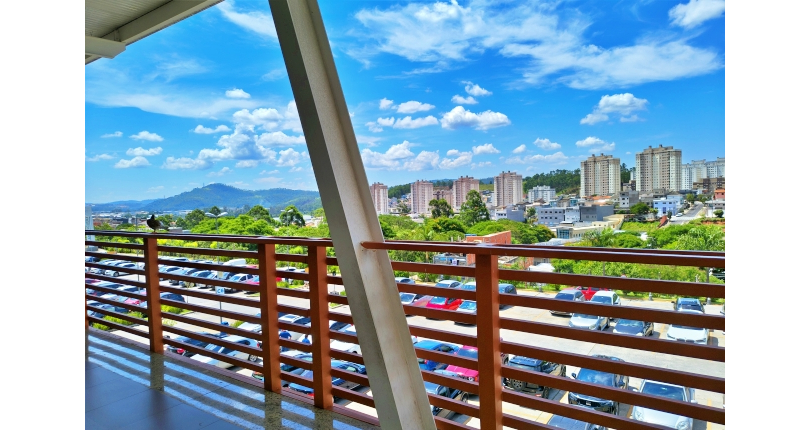 Lindo Sobrado à venda em Cajamar no Bairro do Polvilho no Portal dos Ipês na Rua dos Antúrios,