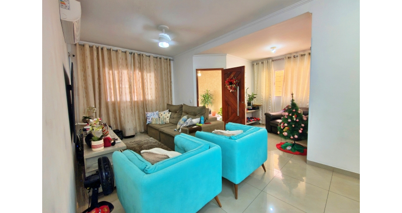 Lindo Sobrado à venda em Cajamar no Bairro do Polvilho no Portal dos Ipês na Rua dos Antúrios,