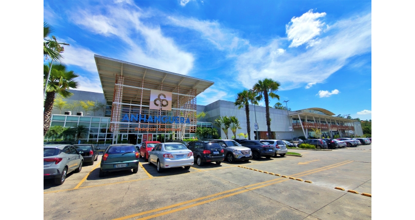 Lindo Sobrado à venda em Cajamar no Bairro do Polvilho no Portal dos Ipês na Rua dos Antúrios,