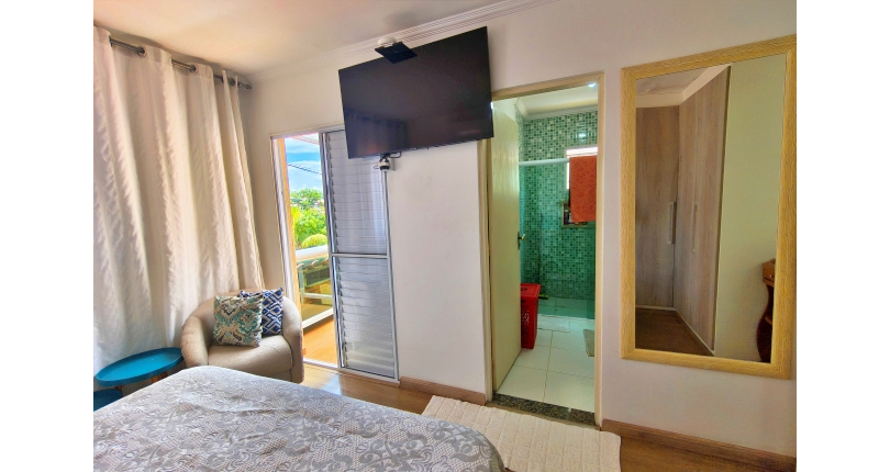 Lindo Sobrado à venda em Cajamar no Bairro do Polvilho no Portal dos Ipês na Rua dos Antúrios,