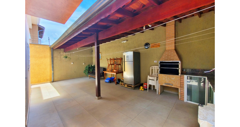 Lindo Sobrado à venda em Cajamar no Bairro do Polvilho no Portal dos Ipês na Rua dos Antúrios,