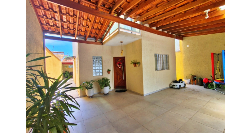 Lindo Sobrado à venda em Cajamar no Bairro do Polvilho no Portal dos Ipês na Rua dos Antúrios,