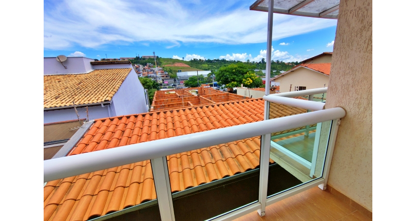 Lindo Sobrado à venda em Cajamar no Bairro do Polvilho no Portal dos Ipês na Rua dos Antúrios,