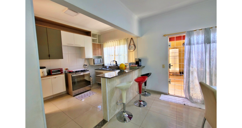 Lindo Sobrado à venda em Cajamar no Bairro do Polvilho no Portal dos Ipês na Rua dos Antúrios,