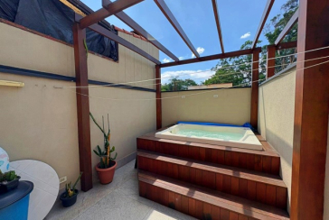 Sobrado à venda no Bairro do Parque São Domingos na Rua Abrahan Lincoln