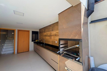 Sobrado à venda no Bairro do Parque São Domingos na Rua Abrahan Lincoln