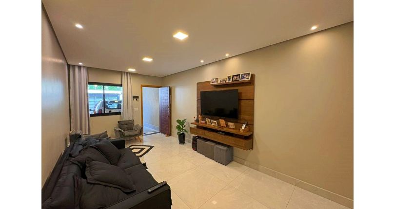 Sobrado à venda no Bairro do Parque São Domingos na Rua Abrahan Lincoln