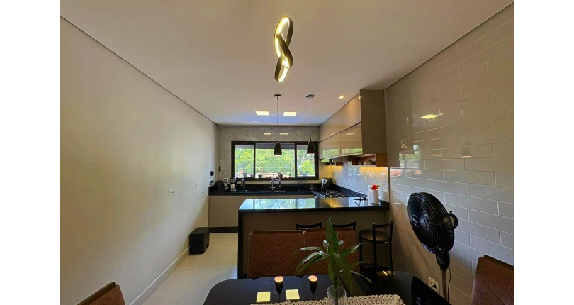 Sobrado à venda no Bairro do Parque São Domingos na Rua Abrahan Lincoln