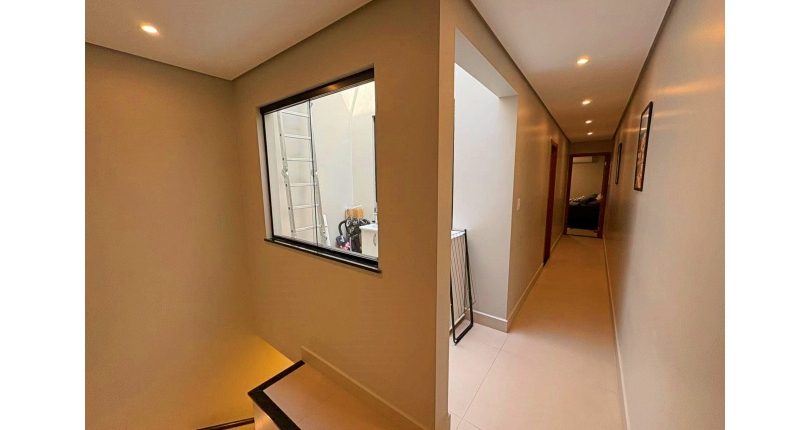 Sobrado à venda no Bairro do Parque São Domingos na Rua Abrahan Lincoln