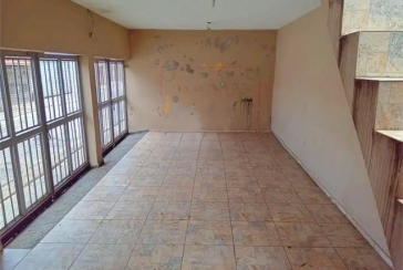 Casa assobradada à venda no Bairro da Vila Guedes na Rua Manoel Rodrigues da Costa