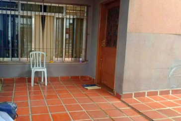 Belo Sobrado à venda no Bairro da Vila dos Remédios na Rua Álvaro Guião,