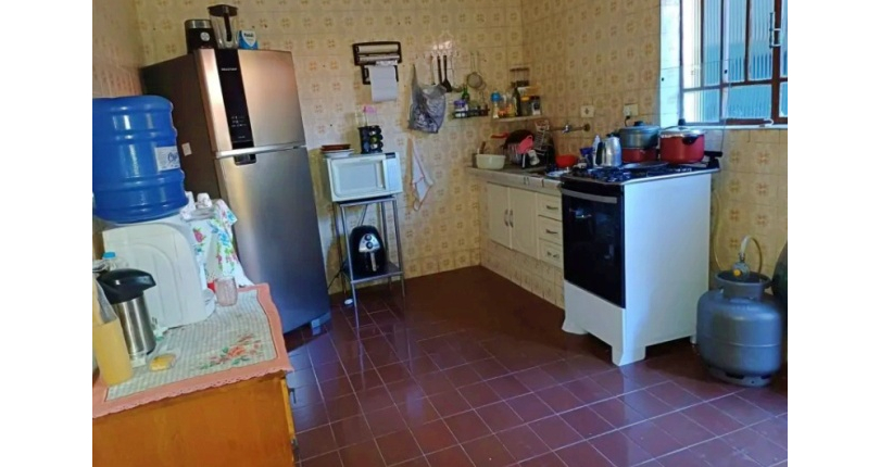 Belo Sobrado à venda no Bairro da Vila dos Remédios na Rua Álvaro Guião,