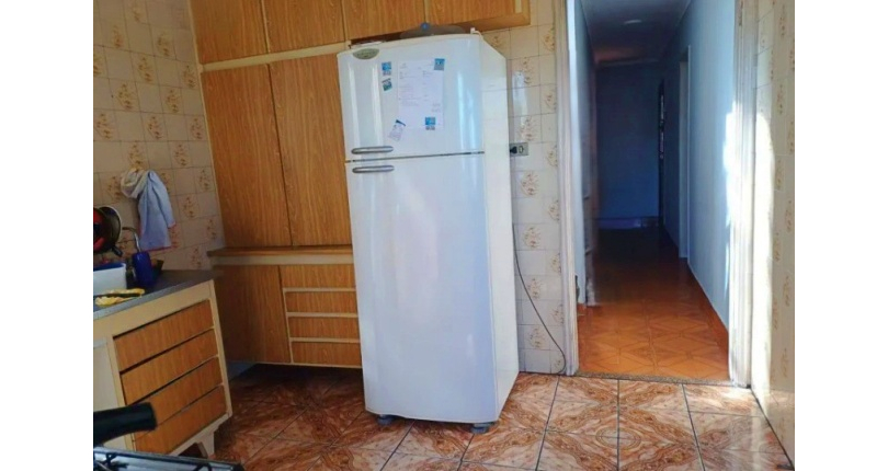 Belo Sobrado à venda no Bairro da Vila dos Remédios na Rua Álvaro Guião,