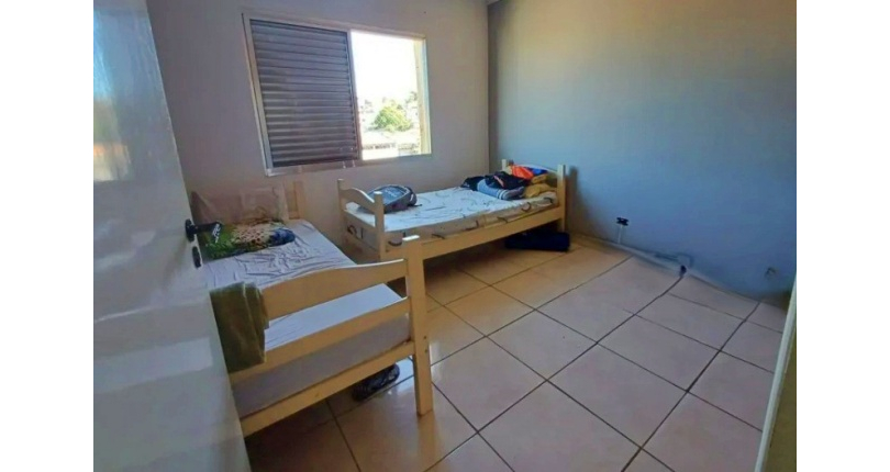 Belo Sobrado à venda no Bairro da Vila dos Remédios na Rua Álvaro Guião,