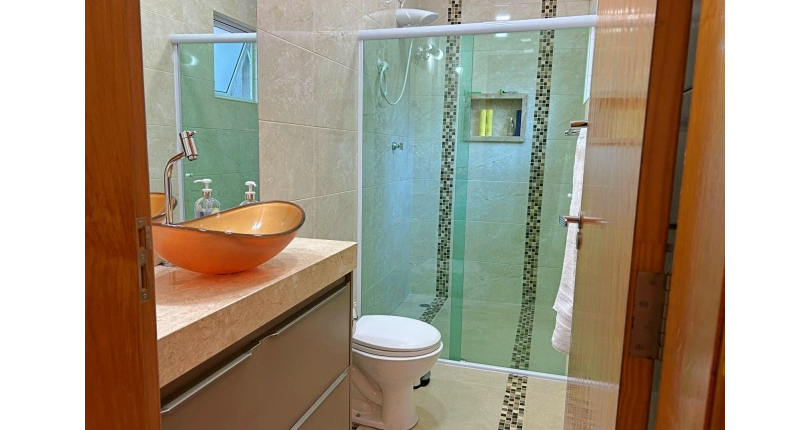 Sobrado à venda no Bairro do Parque São Domingos na Rua Abrahan Lincoln,