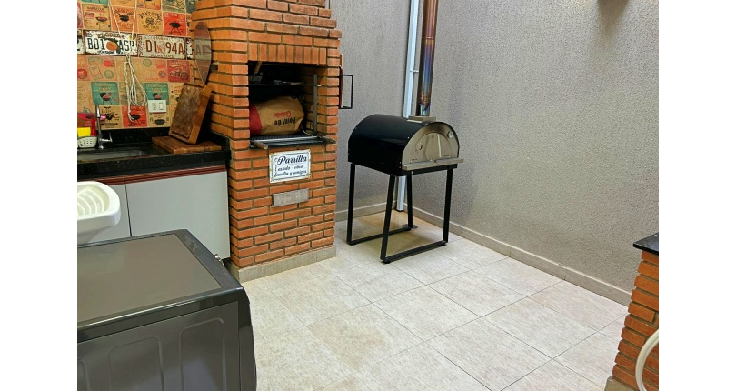 Sobrado à venda no Bairro do Parque São Domingos na Rua Abrahan Lincoln,