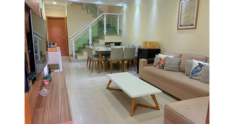 Sobrado à venda no Bairro do Parque São Domingos na Rua Abrahan Lincoln,