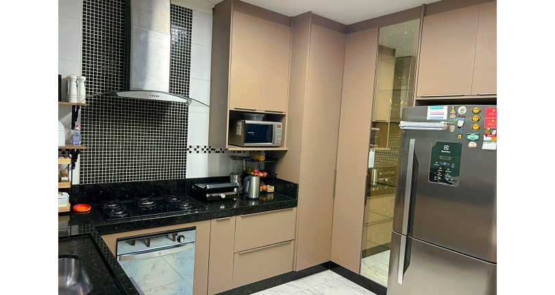 Sobrado à venda no Bairro do Parque São Domingos na Rua Abrahan Lincoln,