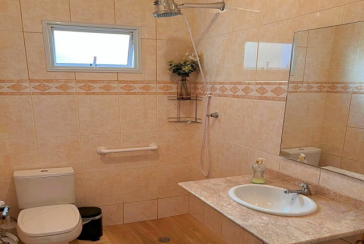 Sobrado à venda no Bairro do Jardim Regina na Rua José Baroncelli,