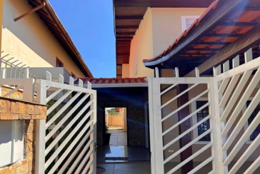 Sobrado à venda no Bairro do Jardim Regina na Rua José Baroncelli,