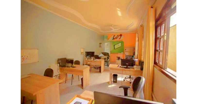  Sobrado à venda no Bairro do Parque São Domingos na Rua Abrahan Lincoln, 