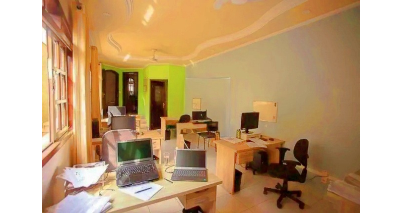  Sobrado à venda no Bairro do Parque São Domingos na Rua Abrahan Lincoln, 