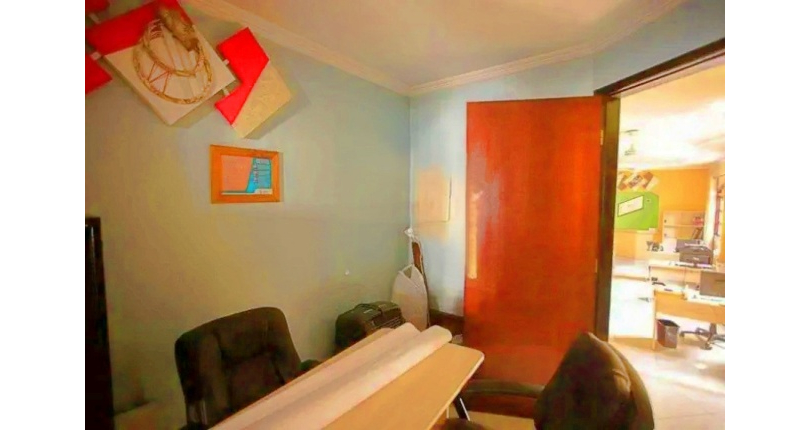  Sobrado à venda no Bairro do Parque São Domingos na Rua Abrahan Lincoln, 