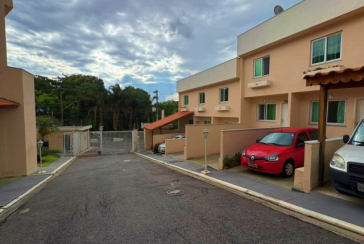 Sobrado à venda no Bairro do Jardim Santa Monica na Avenida Santa Mônica 326,