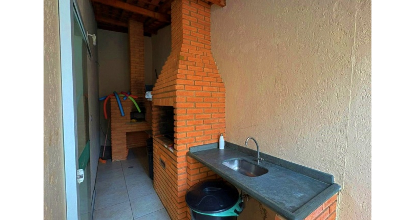 Sobrado à venda no Bairro do Jardim Santa Monica na Avenida Santa Mônica 326,