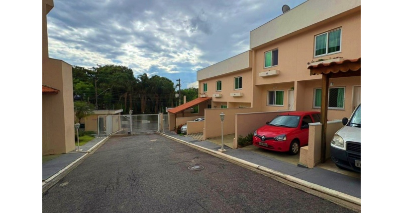 Sobrado à venda no Bairro do Jardim Santa Monica na Avenida Santa Mônica 326,