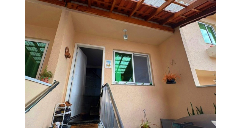 Sobrado à venda no Bairro do Jardim Santa Monica na Avenida Santa Mônica 326,