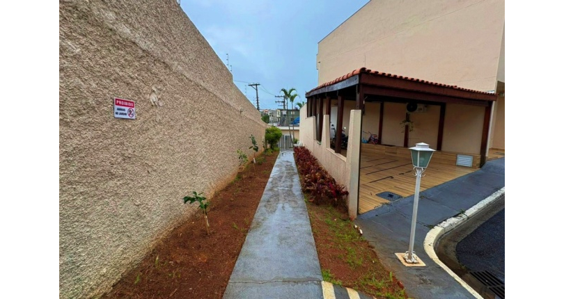 Sobrado à venda no Bairro do Jardim Santa Monica na Avenida Santa Mônica 326,