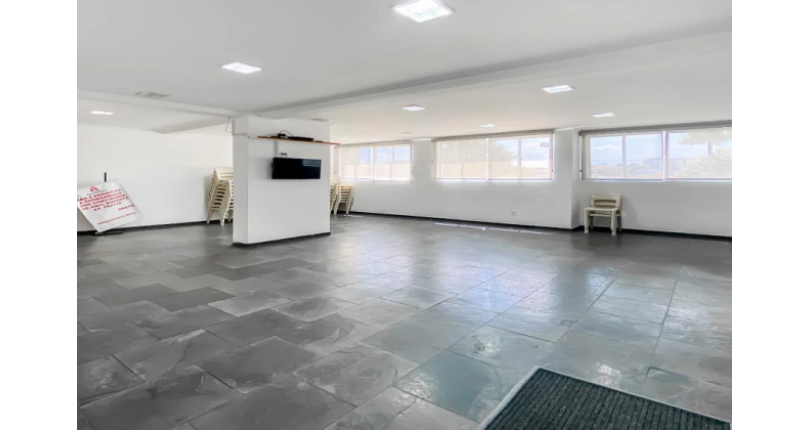 Apartamento à venda no Bairro do Parque Maria Domitila na Rua Willis Roberto Banks 549, no Condomínio Residencial América 