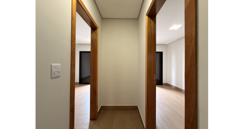 Sobrado novo à venda no Bairro da Vila Mangalot na Rua Itapinima,