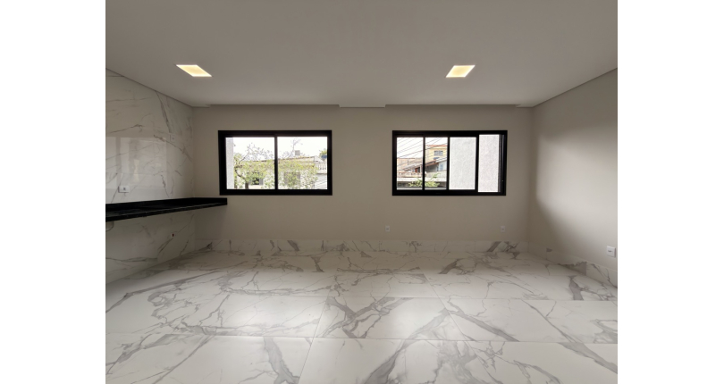 Sobrado novo à venda no Bairro da Vila Mangalot na Rua Itapinima,