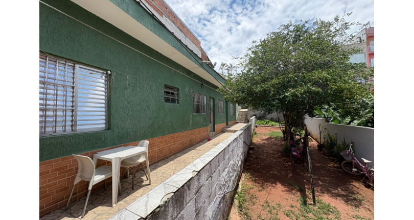  Casa à venda em Osasco no Bairro da Ayrosa na Rua Francisco de Almeida