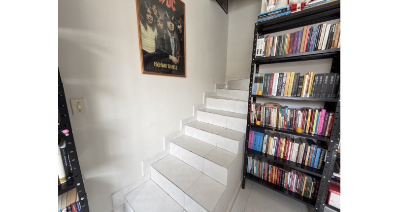 Sobrado à venda no Bairro da Vila Boaçava na Rua Itamogi 112, Condomínio Residencial Itamoji, 