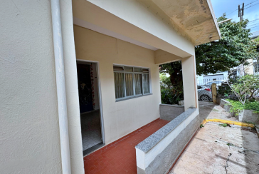 Casa Térrea à venda no Bairro do Jardim Regina na Rua Andrade Velosino,