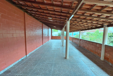 Casa Térrea à venda no Bairro do Jardim Regina na Rua Andrade Velosino,