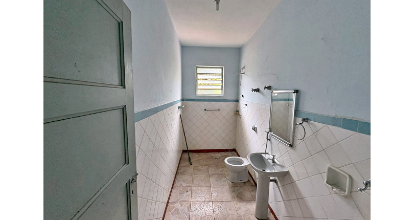 Casa Térrea à venda no Bairro do Jardim Regina na Rua Andrade Velosino,