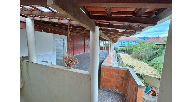 Casa Térrea à venda no Bairro do Jardim Regina na Rua Andrade Velosino,