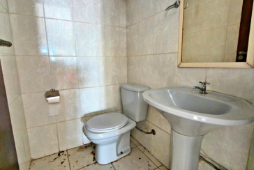 Lindo Sobrado amplo à venda no Bairro do Parque São Domingos na Rua Doutor Odon Carlos de Figueiredo Ferraz