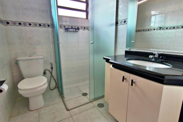 Lindo Sobrado amplo à venda no Bairro do Parque São Domingos na Rua Doutor Odon Carlos de Figueiredo Ferraz