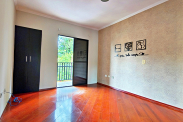 Lindo Sobrado amplo à venda no Bairro do Parque São Domingos na Rua Doutor Odon Carlos de Figueiredo Ferraz