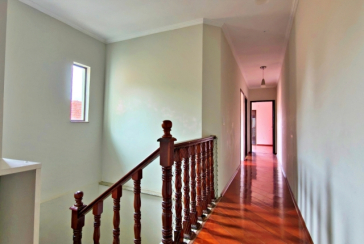 Lindo Sobrado amplo à venda no Bairro do Parque São Domingos na Rua Doutor Odon Carlos de Figueiredo Ferraz