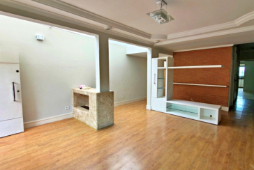 Lindo Sobrado amplo à venda no Bairro do Parque São Domingos na Rua Doutor Odon Carlos de Figueiredo Ferraz