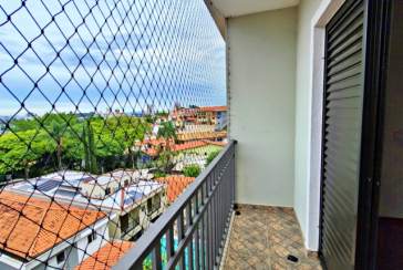 Lindo Sobrado amplo à venda no Bairro do Parque São Domingos na Rua Doutor Odon Carlos de Figueiredo Ferraz