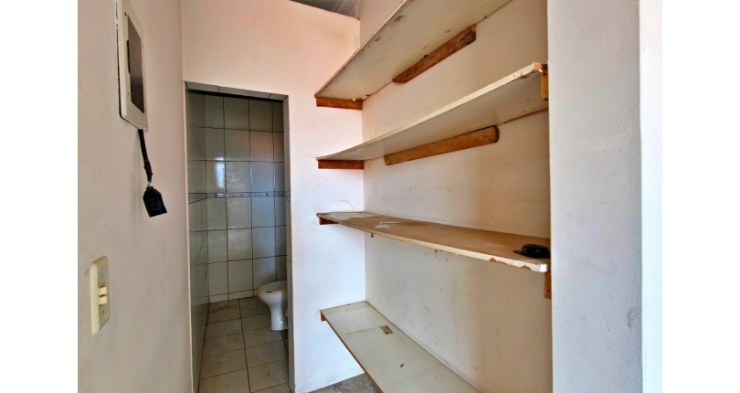 Lindo Sobrado amplo à venda no Bairro do Parque São Domingos na Rua Doutor Odon Carlos de Figueiredo Ferraz