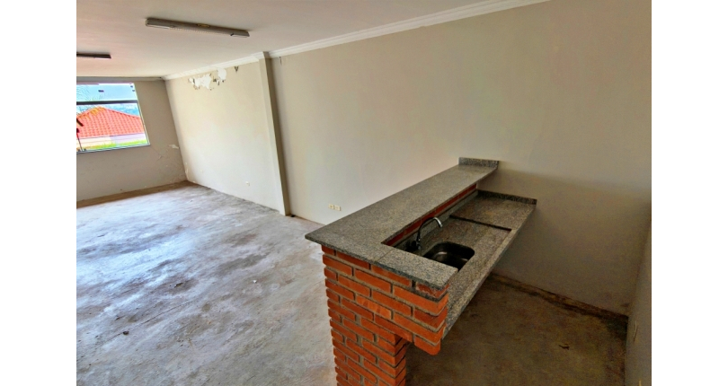 Lindo Sobrado amplo à venda no Bairro do Parque São Domingos na Rua Doutor Odon Carlos de Figueiredo Ferraz