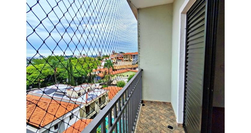 Lindo Sobrado amplo à venda no Bairro do Parque São Domingos na Rua Doutor Odon Carlos de Figueiredo Ferraz